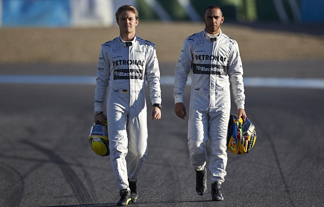 Nico Rosberg & Lewis Hamilton devem permanecer na equipe Mercedes em 2015. 