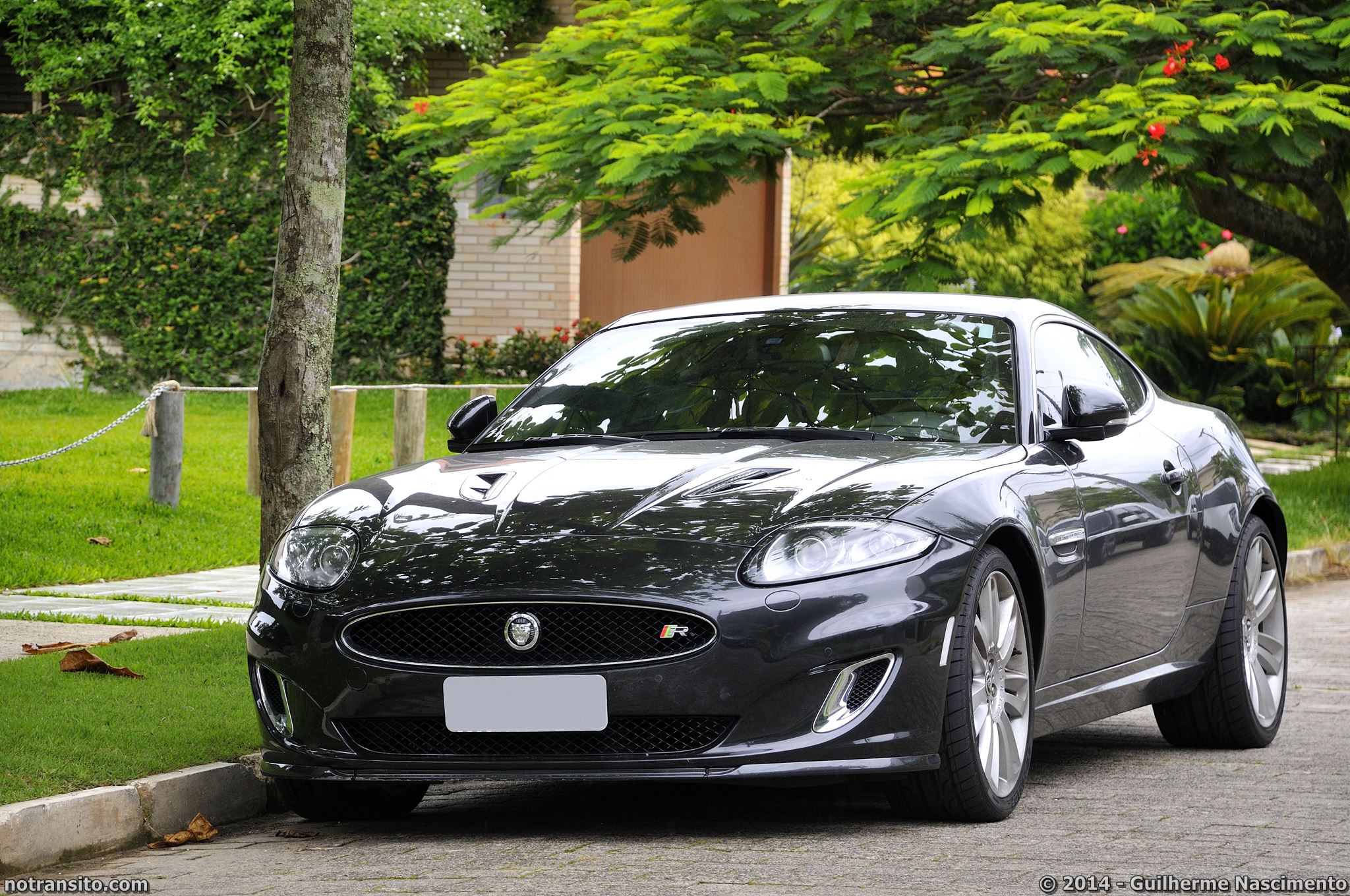 Jaguar XKR Stratus Grey Metallic, Jurerê Internacional