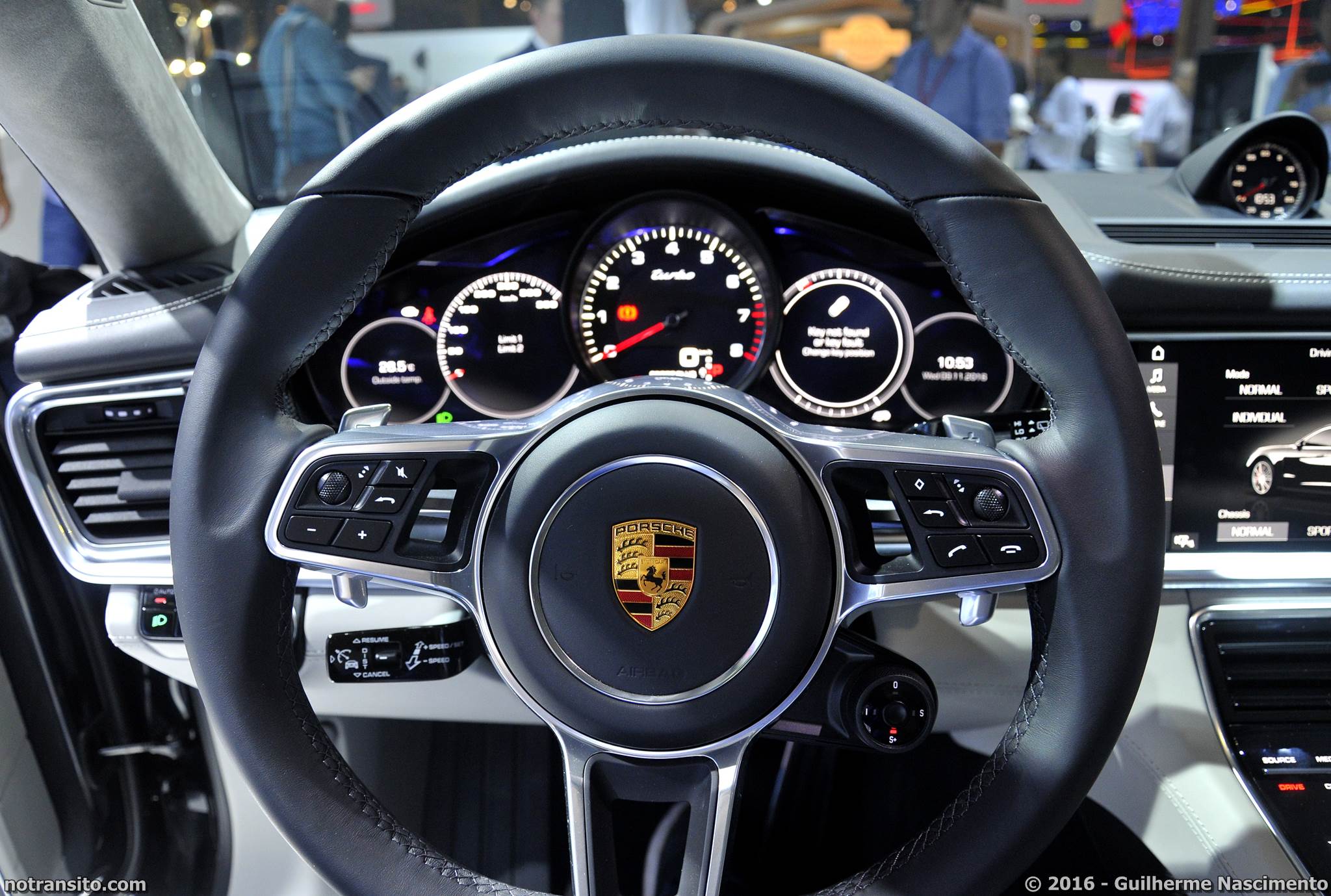 Porsche Panamera Turbo Salão do Automóvel 2016